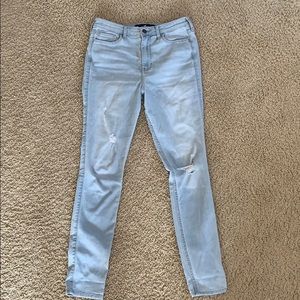 Light wash Hollister jeans